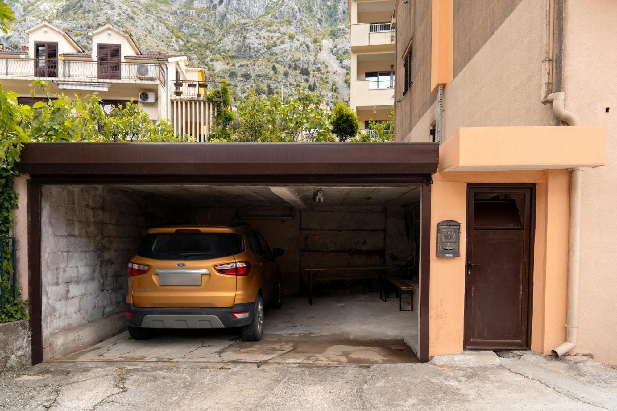 Apartment Busola Котор Екстериор снимка