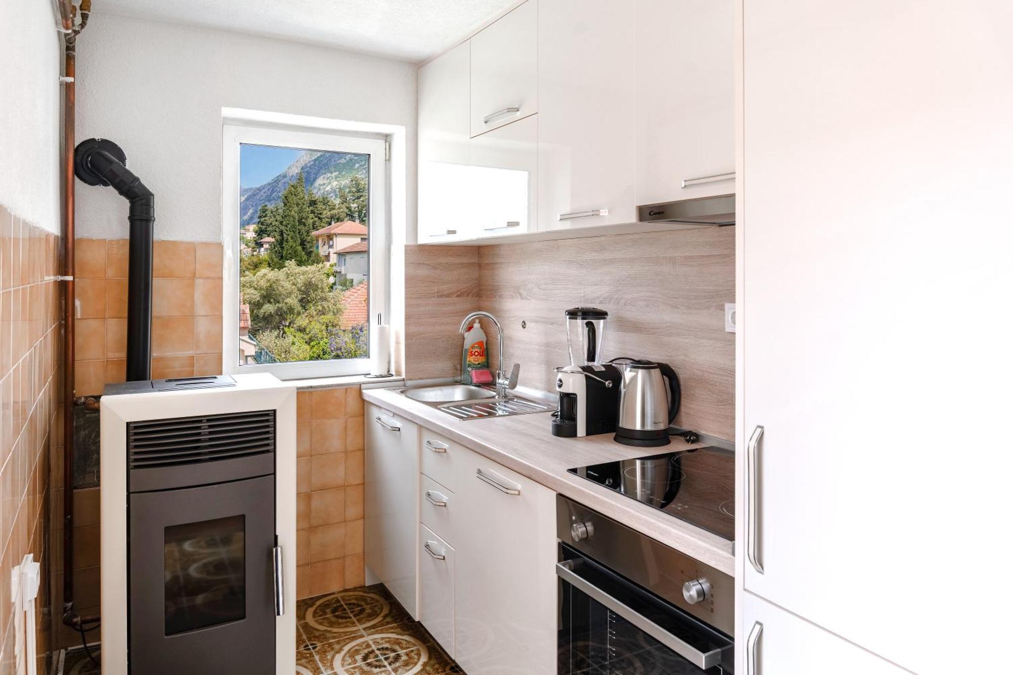 Apartment Busola Котор Екстериор снимка